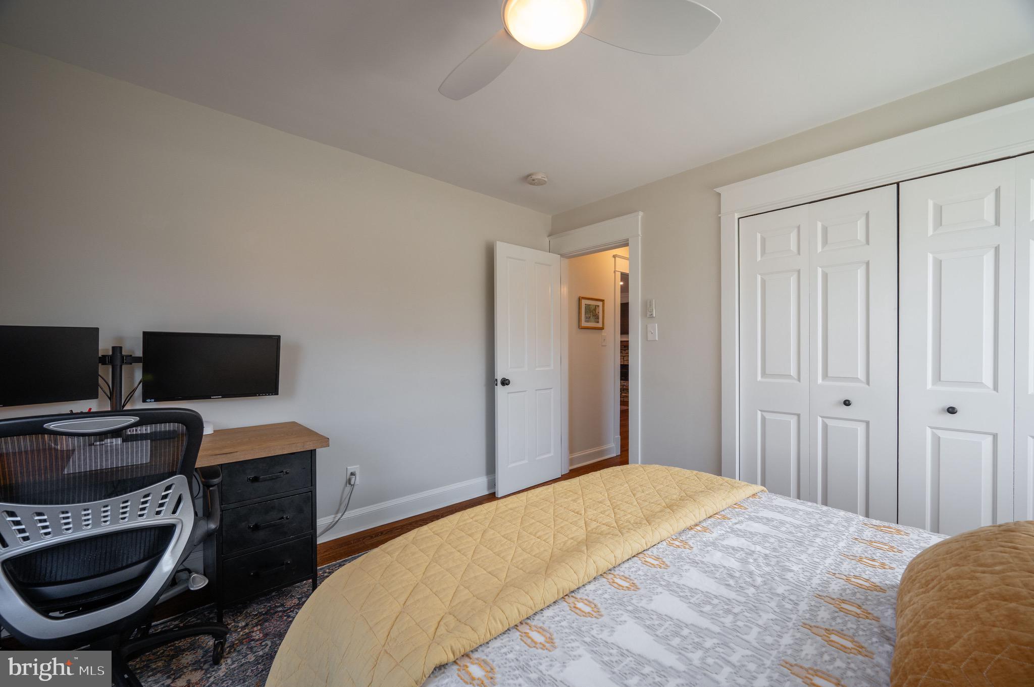401 E Custis Ave