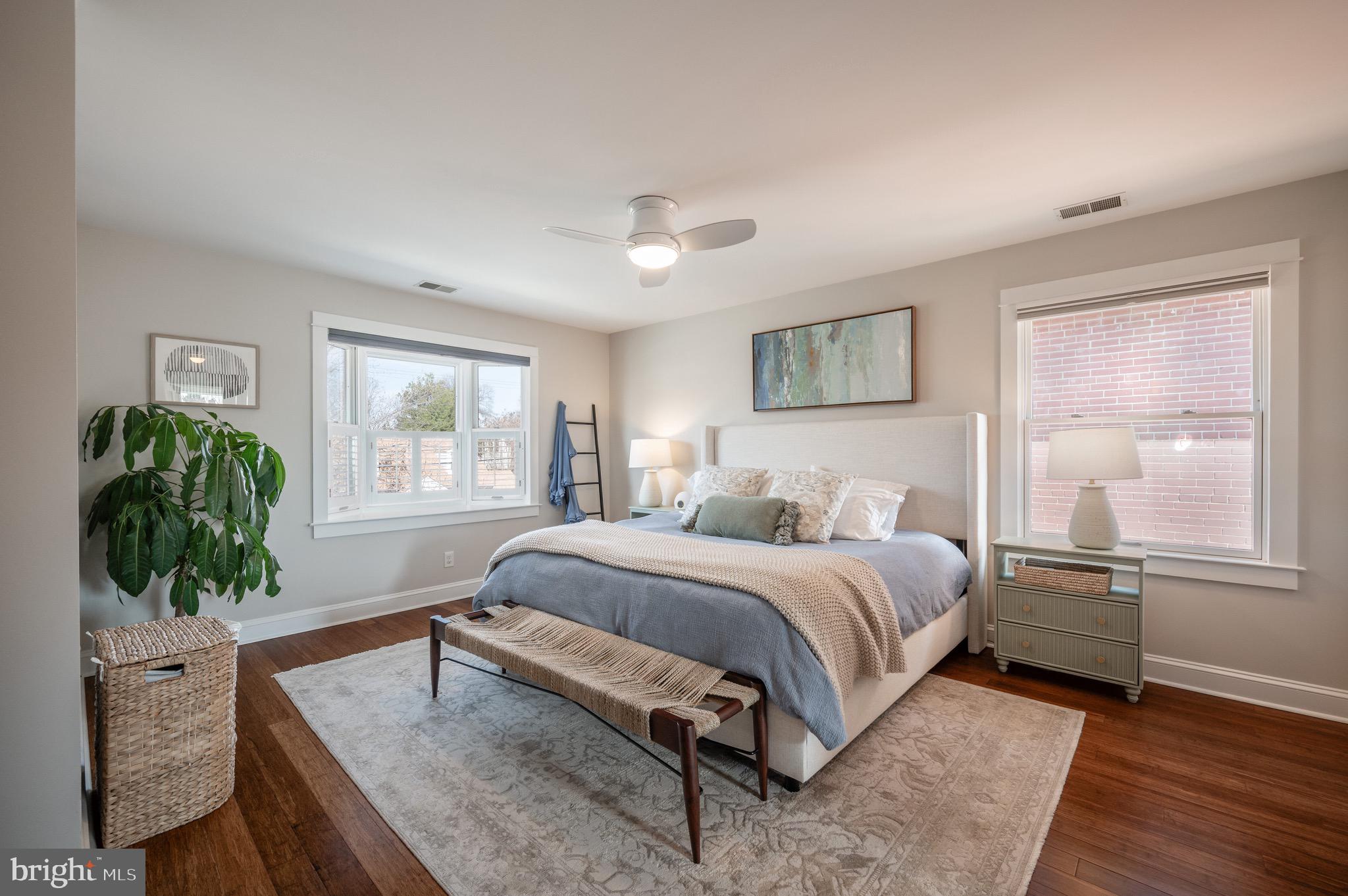 401 E Custis Ave
