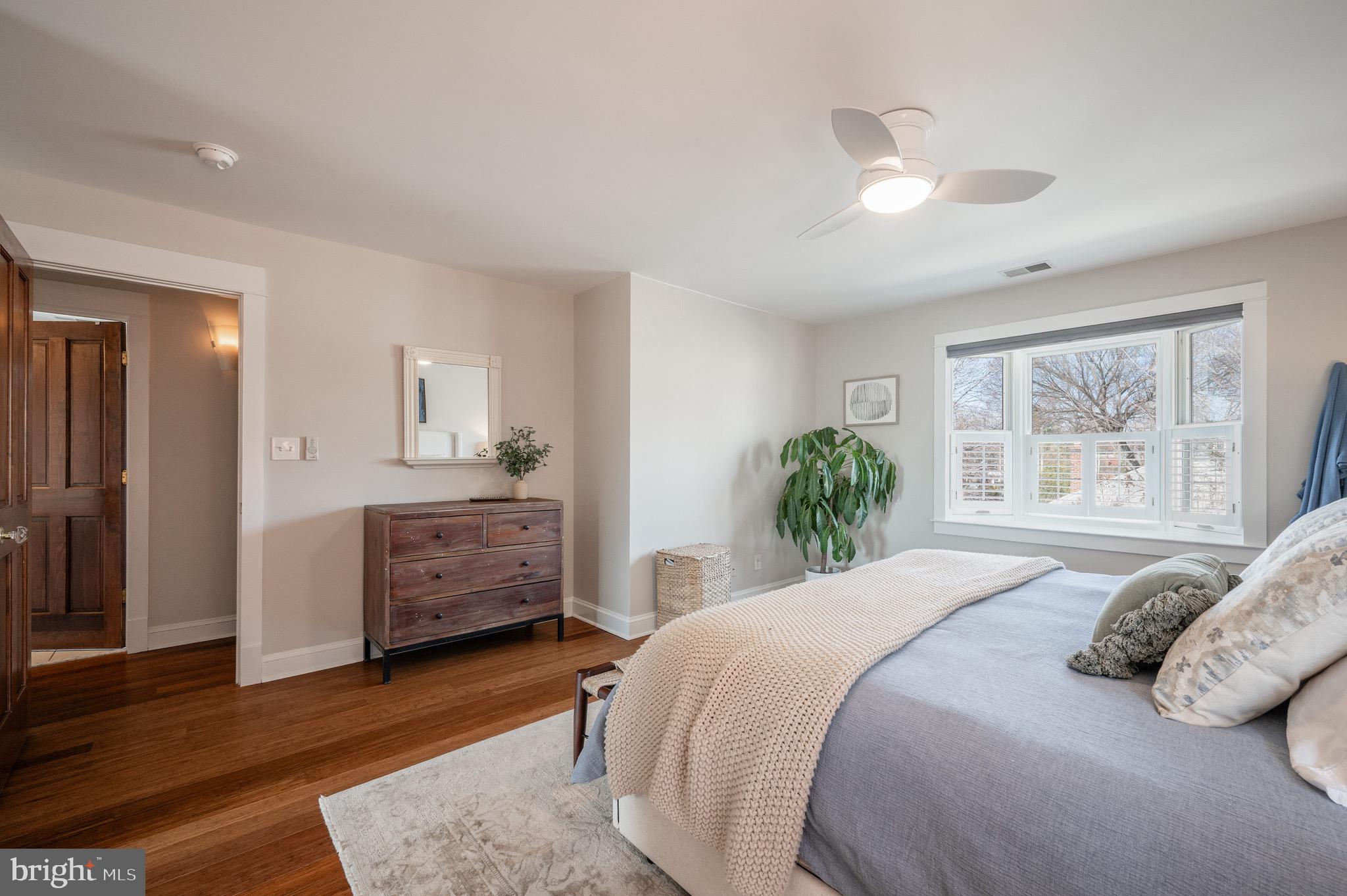 401 E Custis Ave