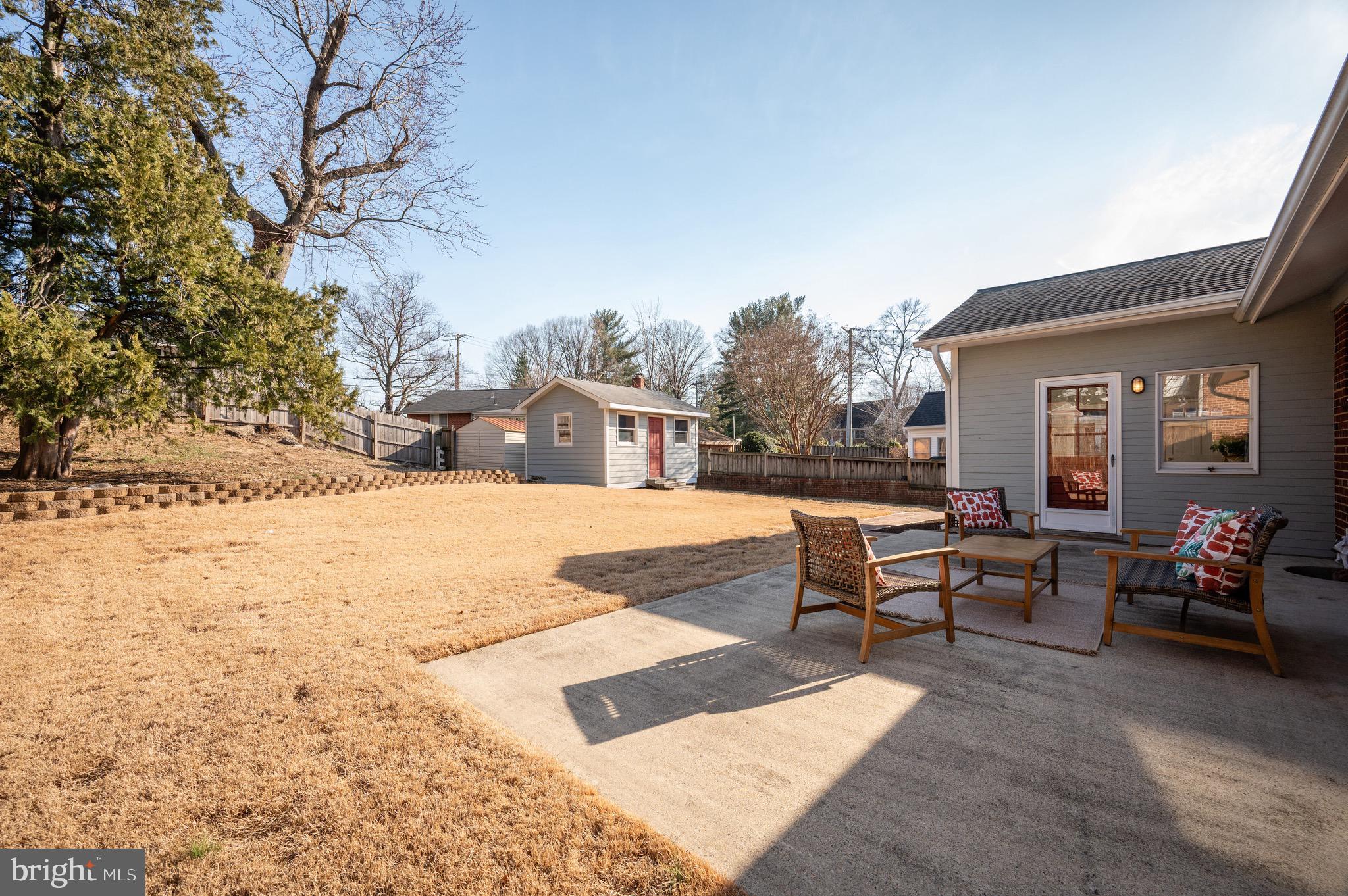 503 N Mansfield St