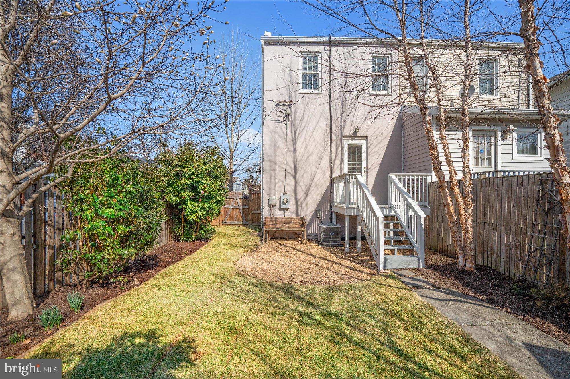 401 Hume Ave