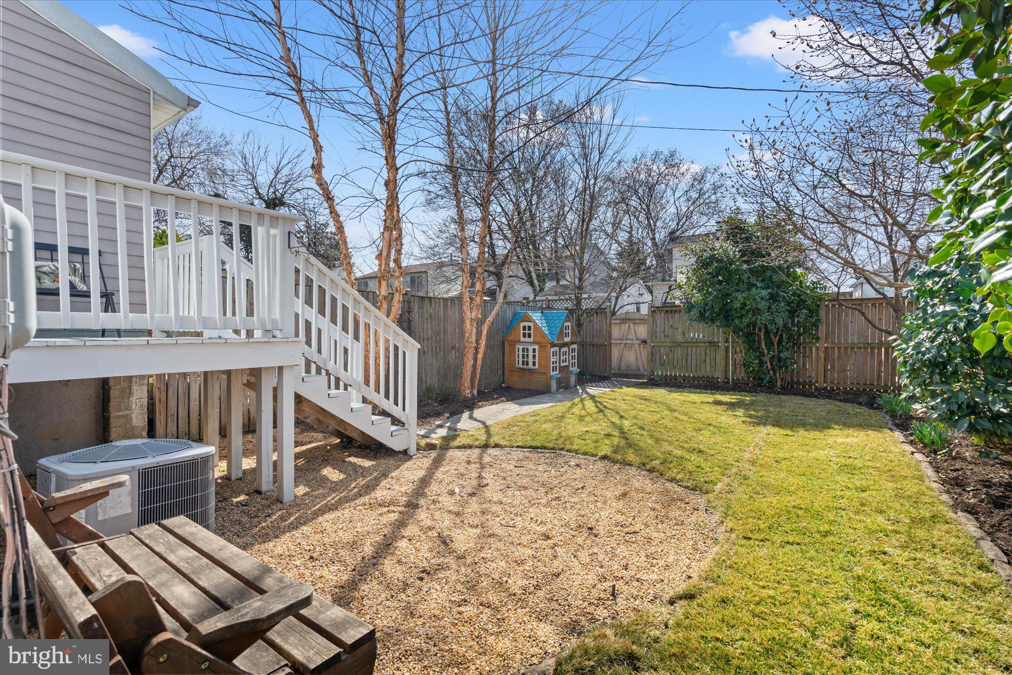 401 Hume Ave