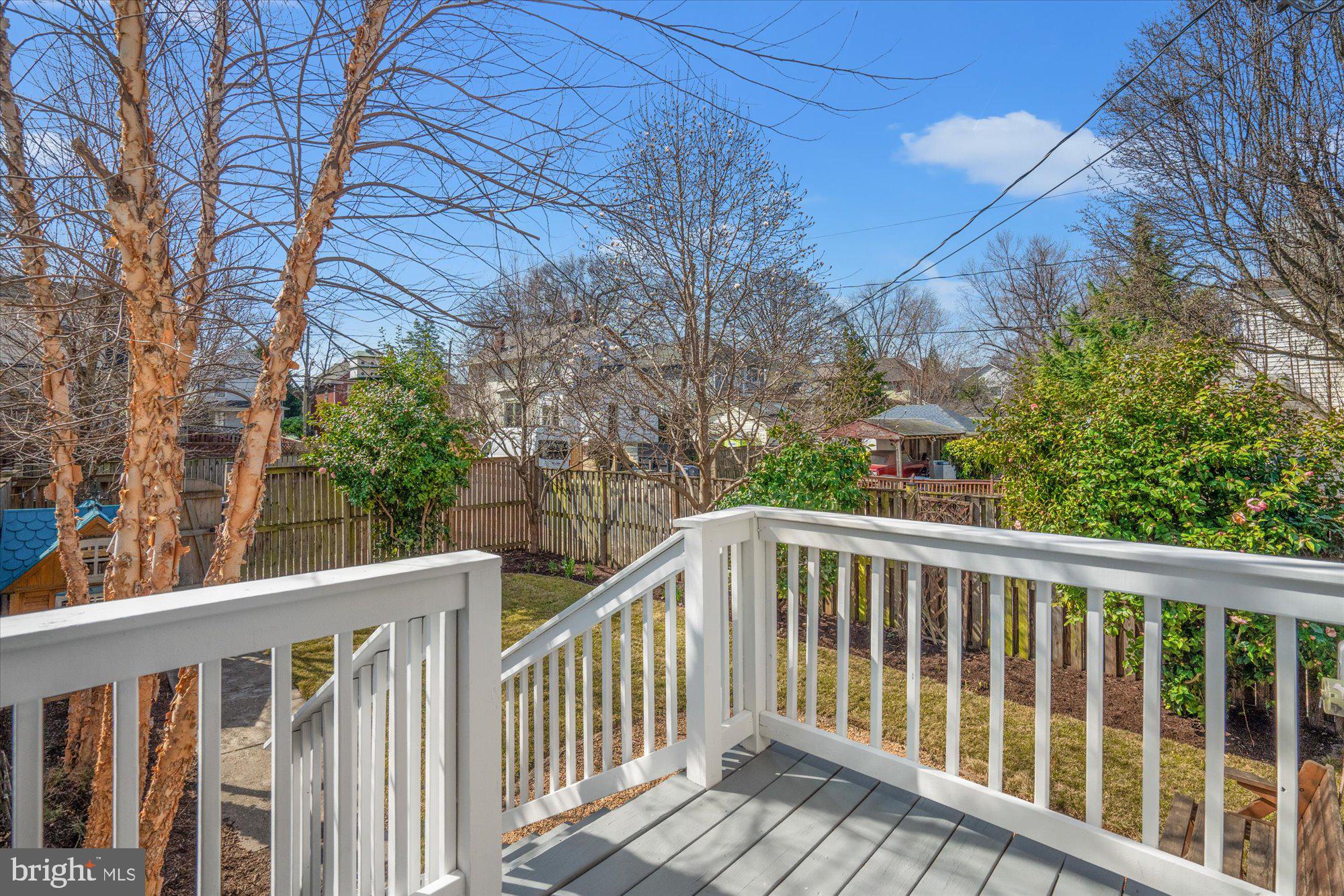 401 Hume Ave