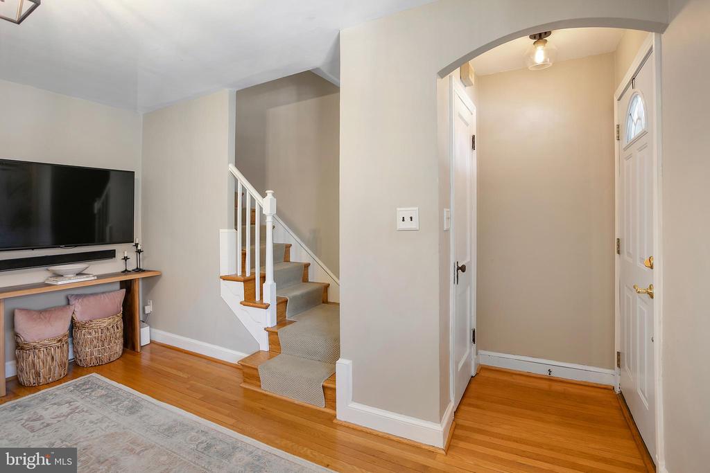 1120 Portner Rd