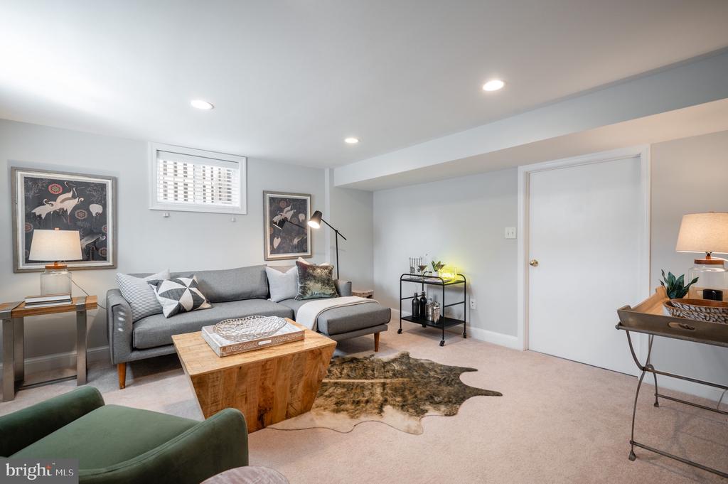 1411 Mount Vernon Ave