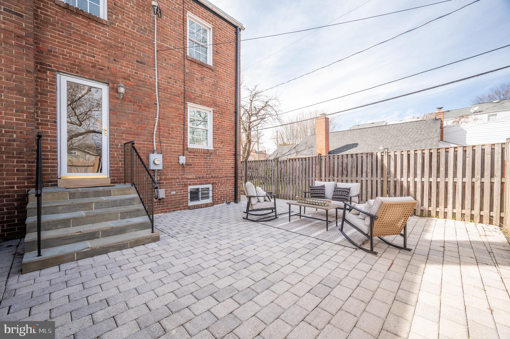 1411 Mount Vernon Ave