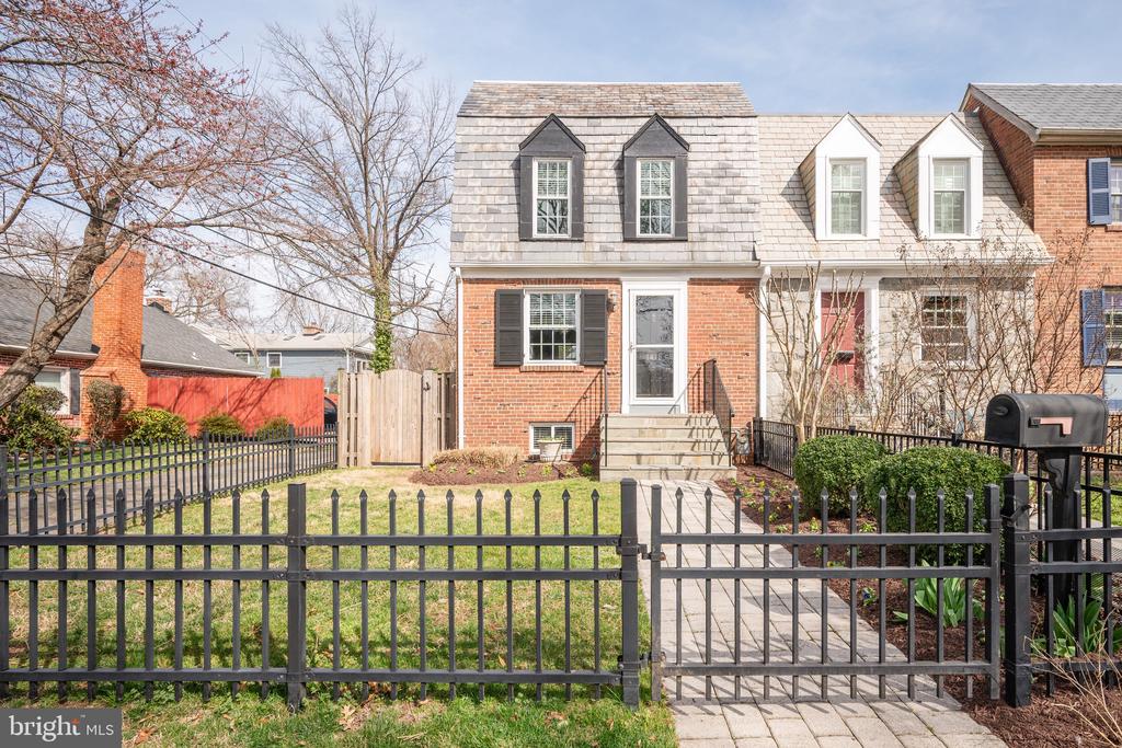 1411 Mount Vernon Ave