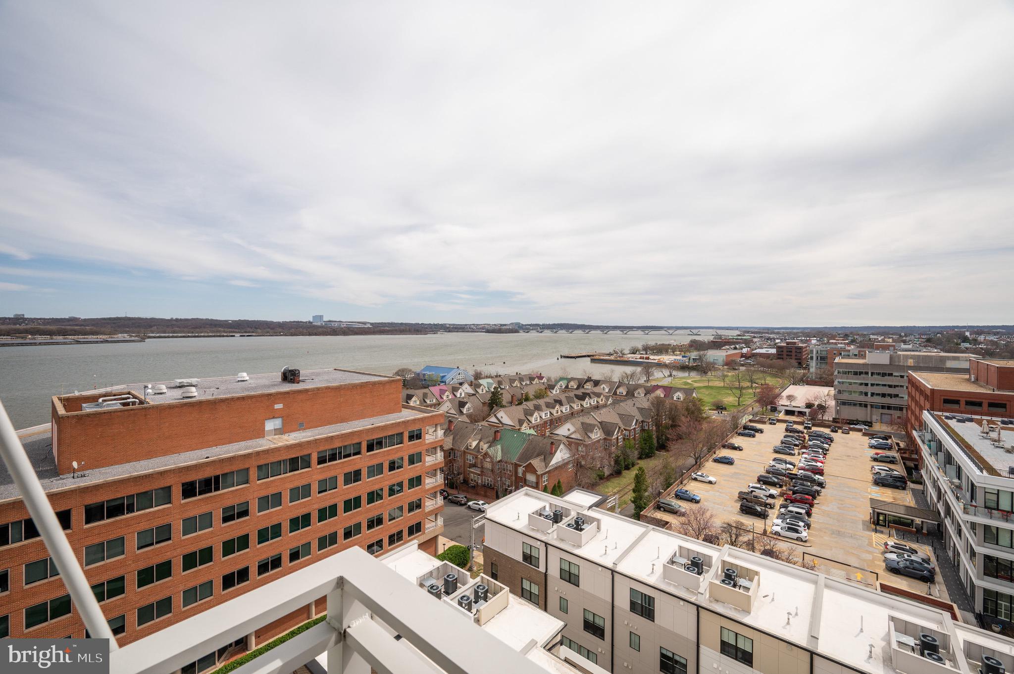 925 N Fairfax St #1103