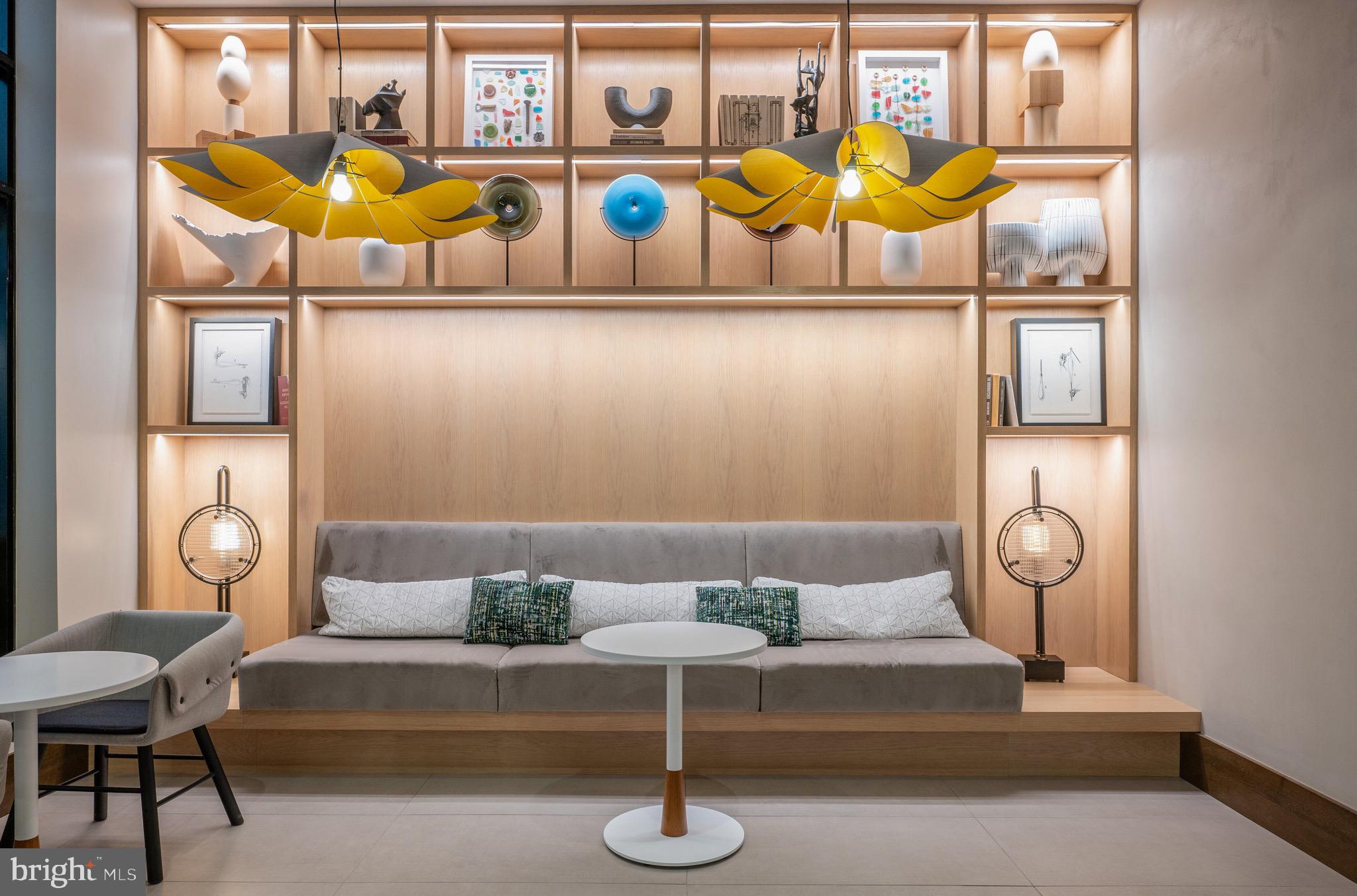 925 N Fairfax St #1103