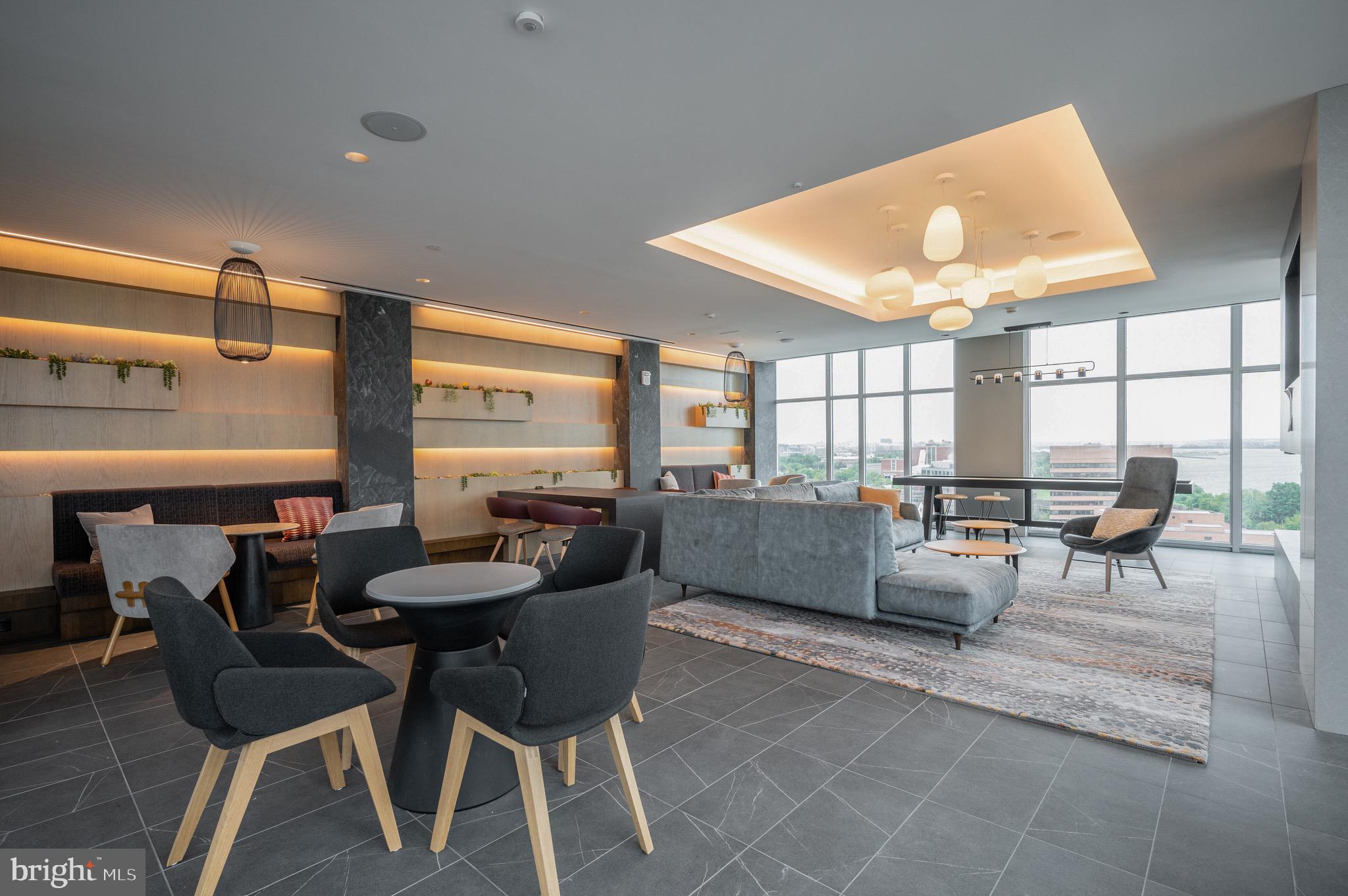 925 N Fairfax St #1103