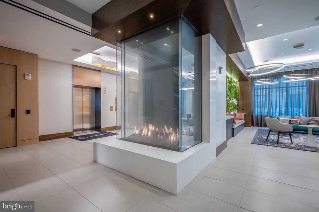 925 N Fairfax St #1103