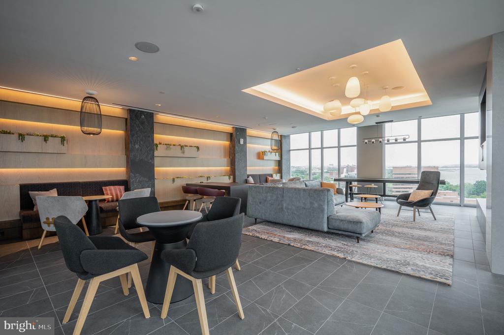 925 N Fairfax St #1103
