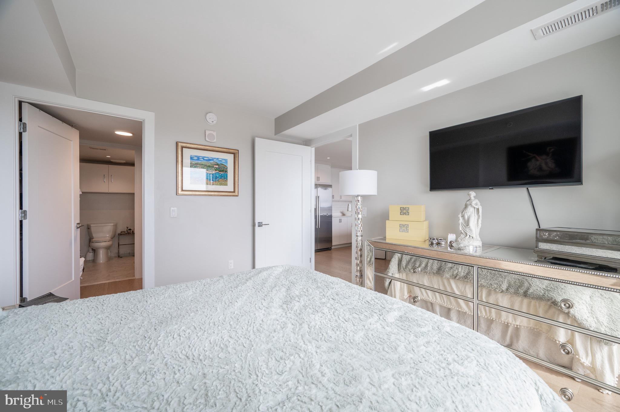 925 N Fairfax St #1103