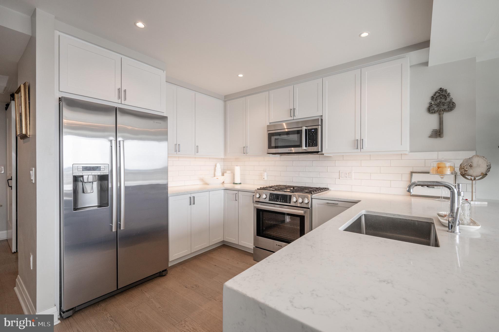 925 N Fairfax St #1103