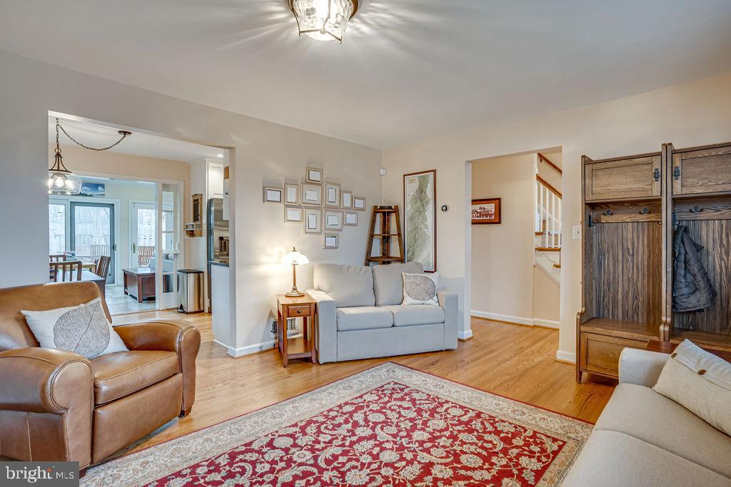 204 UHLER TER