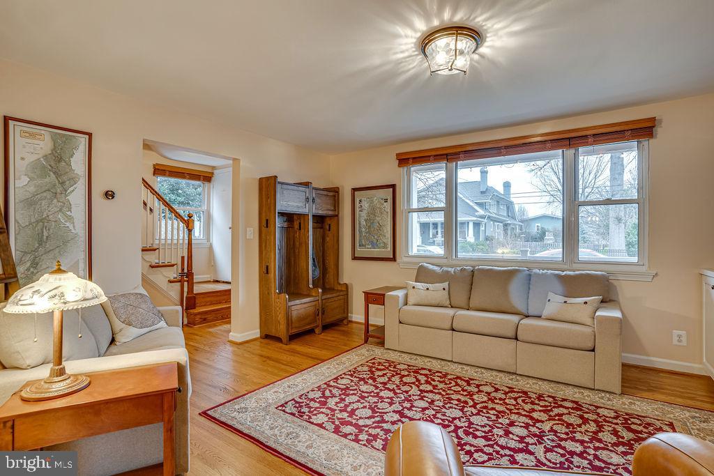 204 UHLER TER