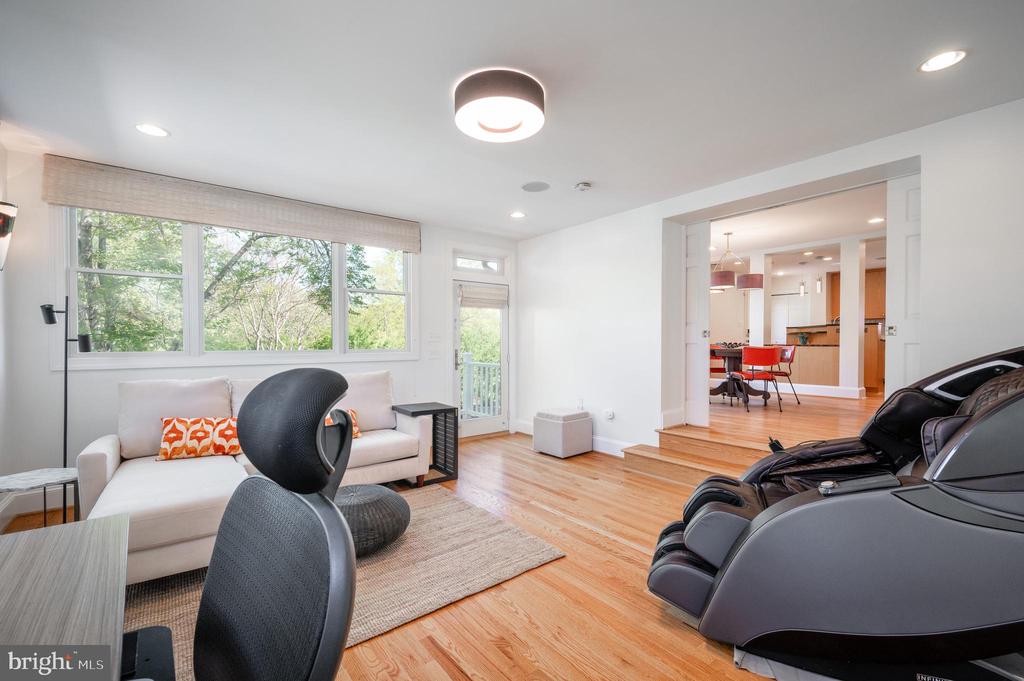 1 Ancell St