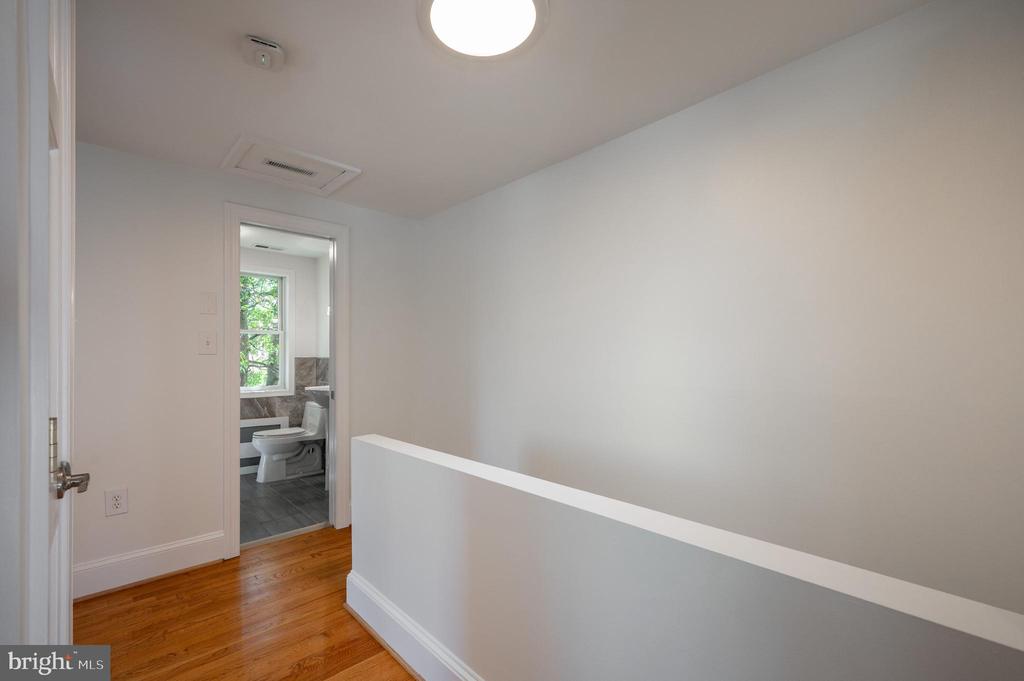 1 Ancell St