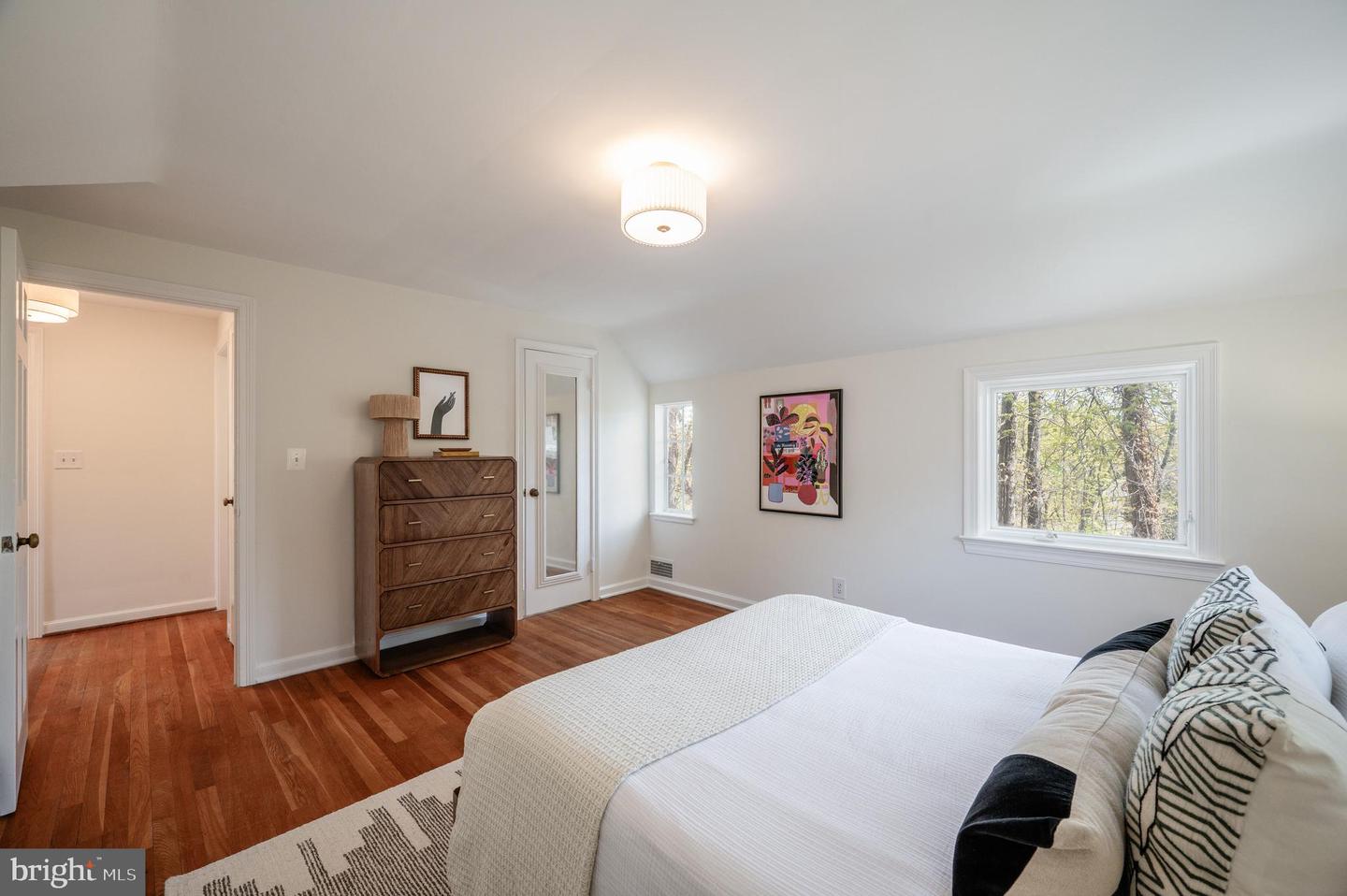 708 S Overlook Dr