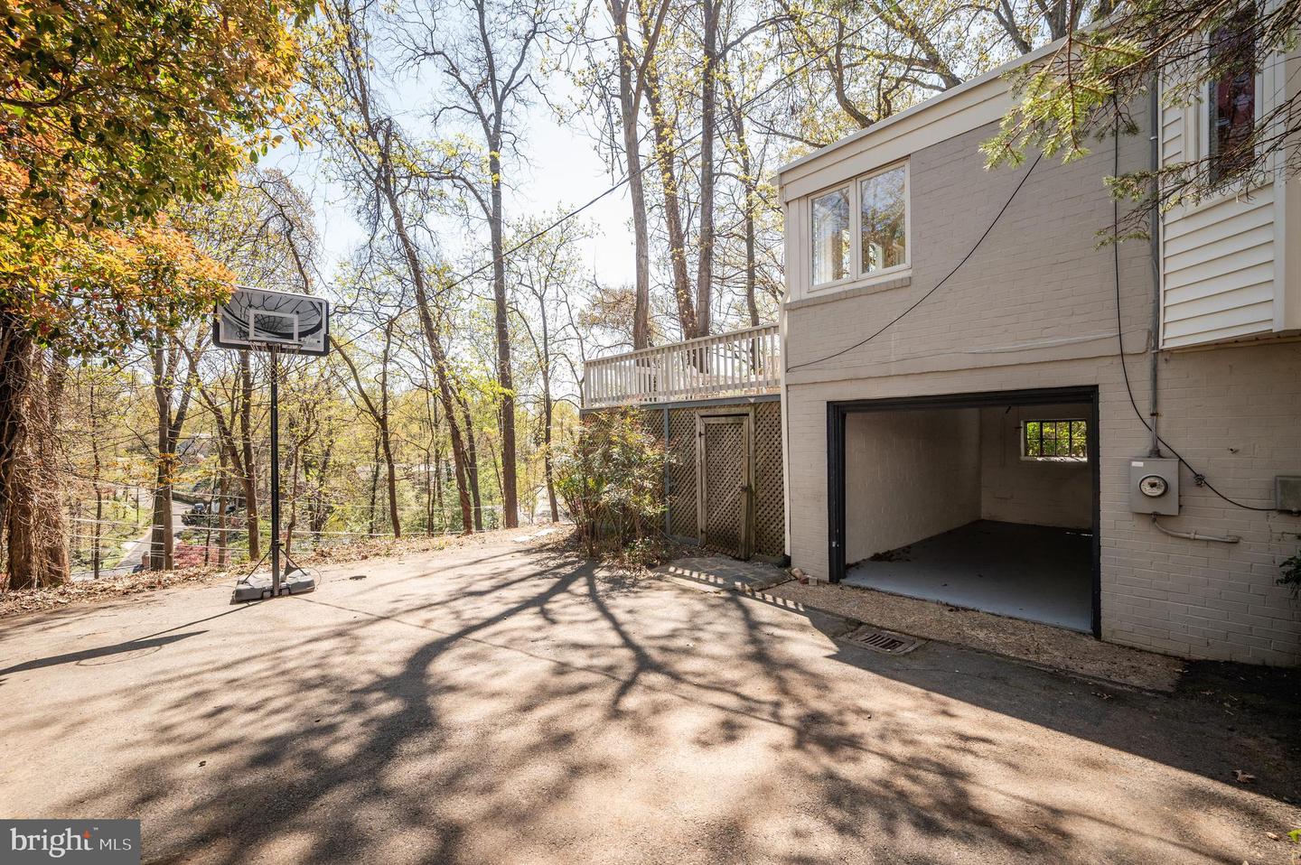 708 S Overlook Dr