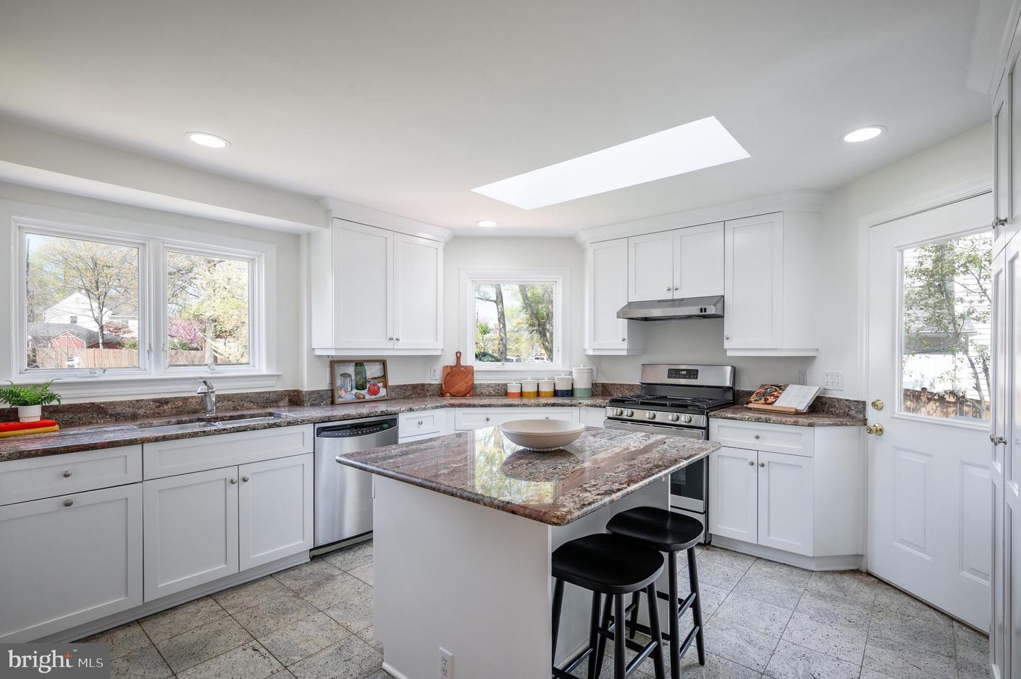 708 S Overlook Dr