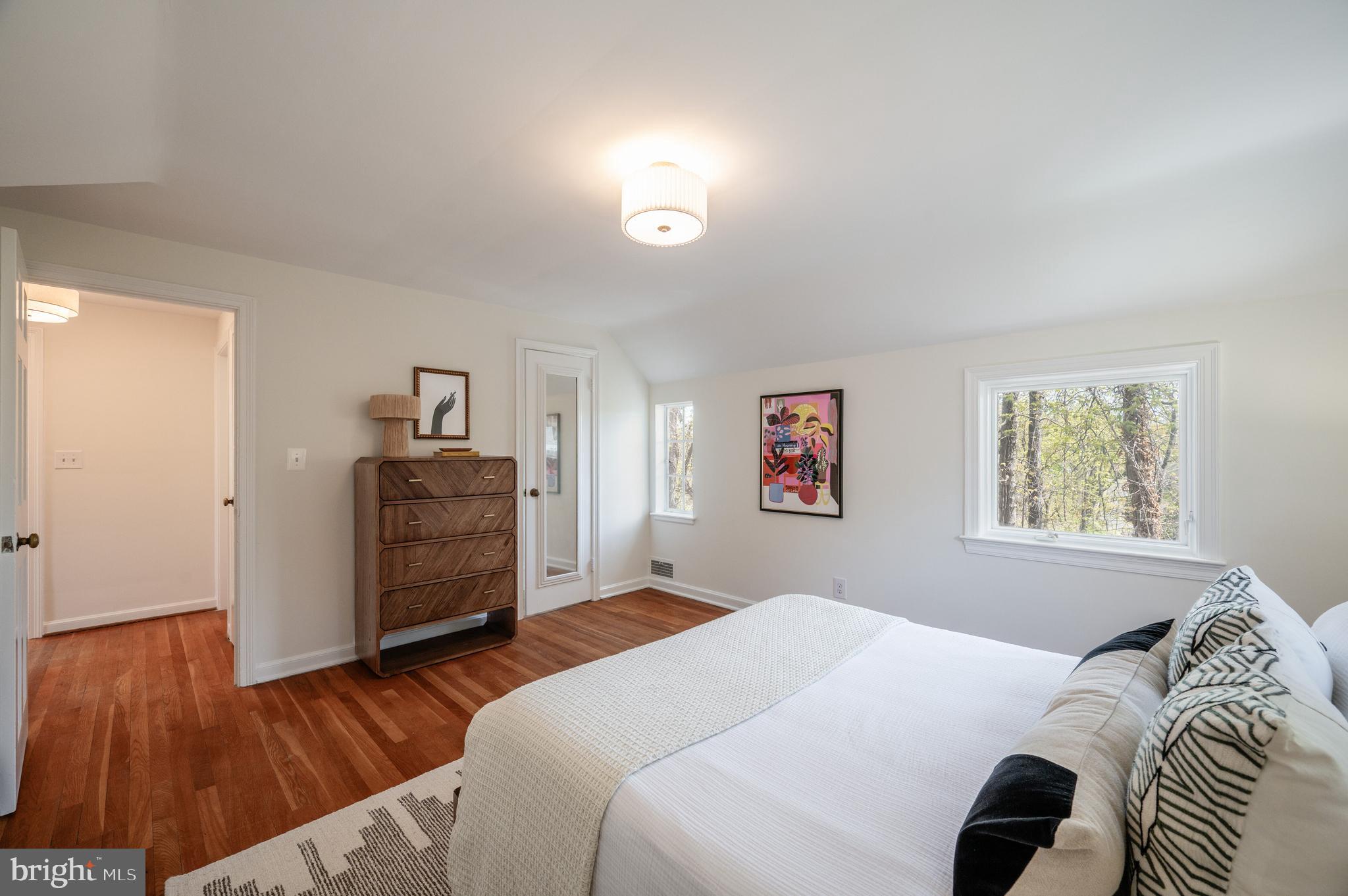 708 S Overlook Dr