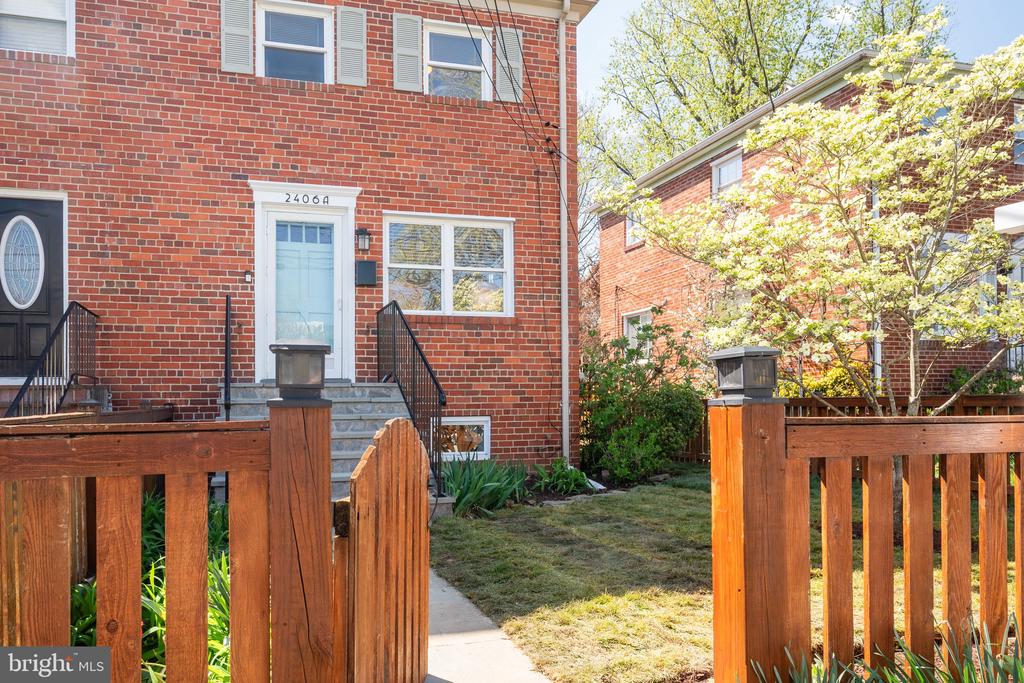 2406 Burke Ave #A