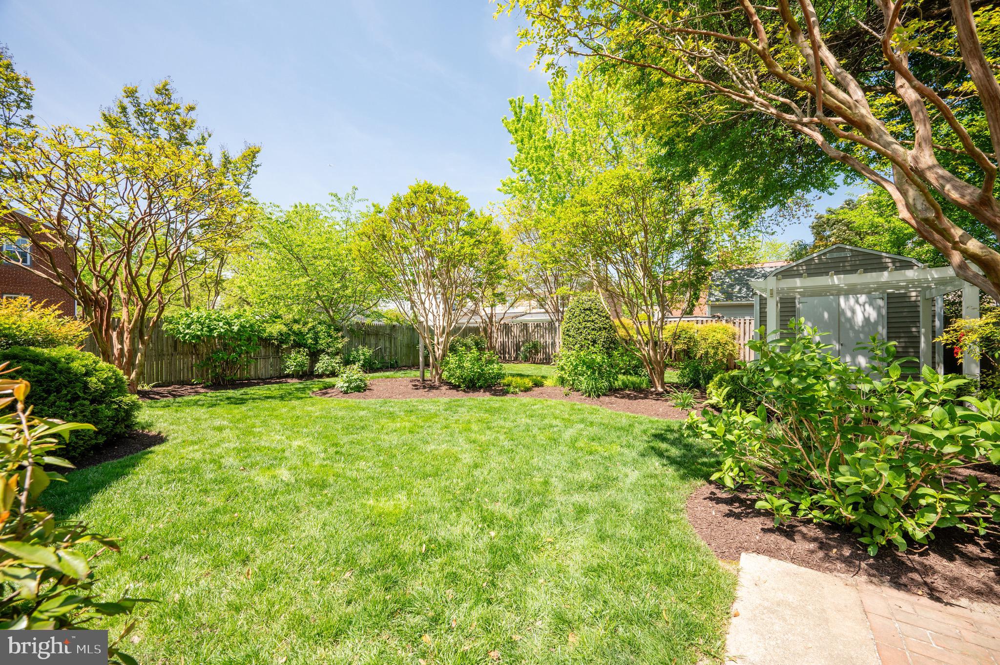 506 E WINDSOR AVE