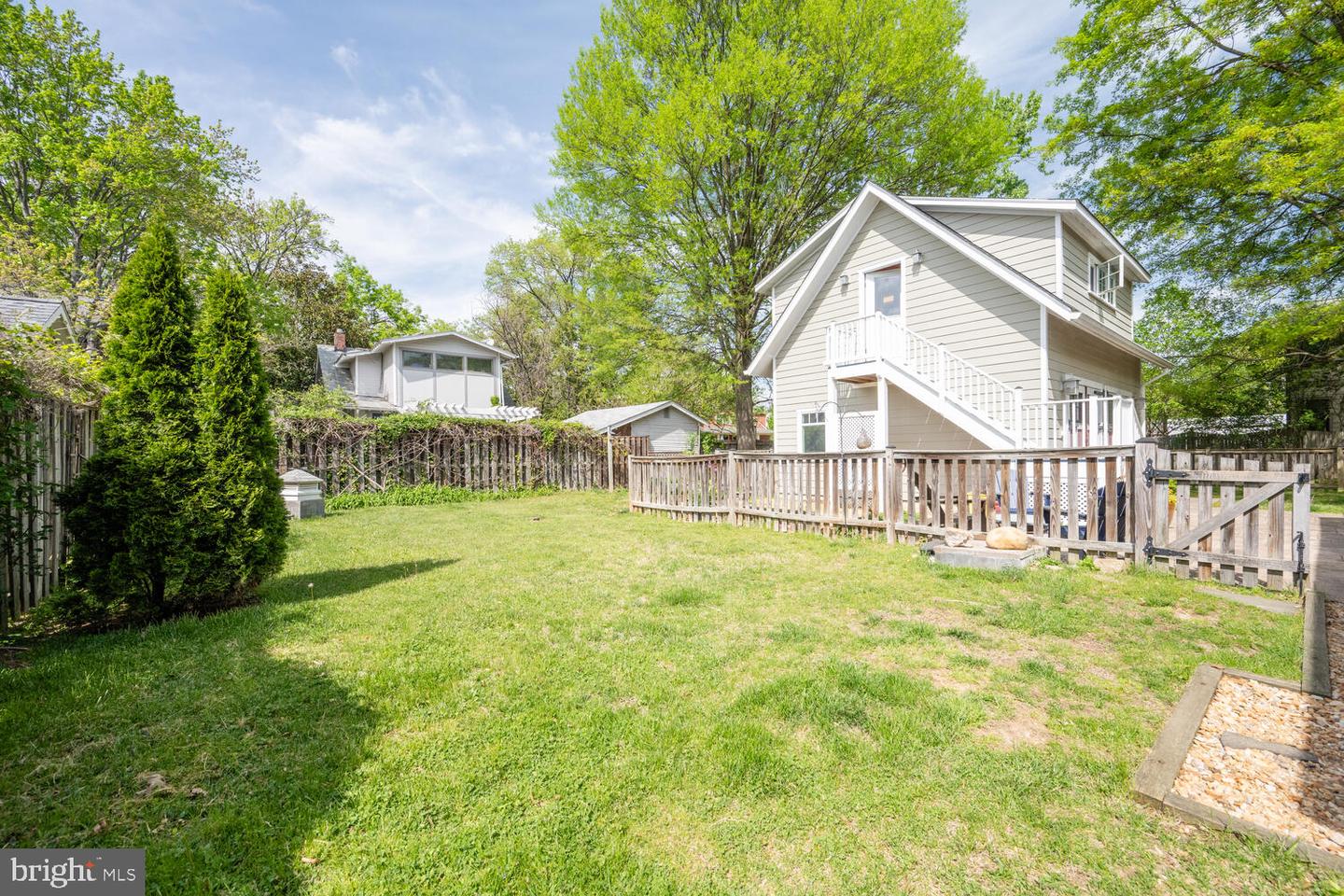212 E Oxford Ave