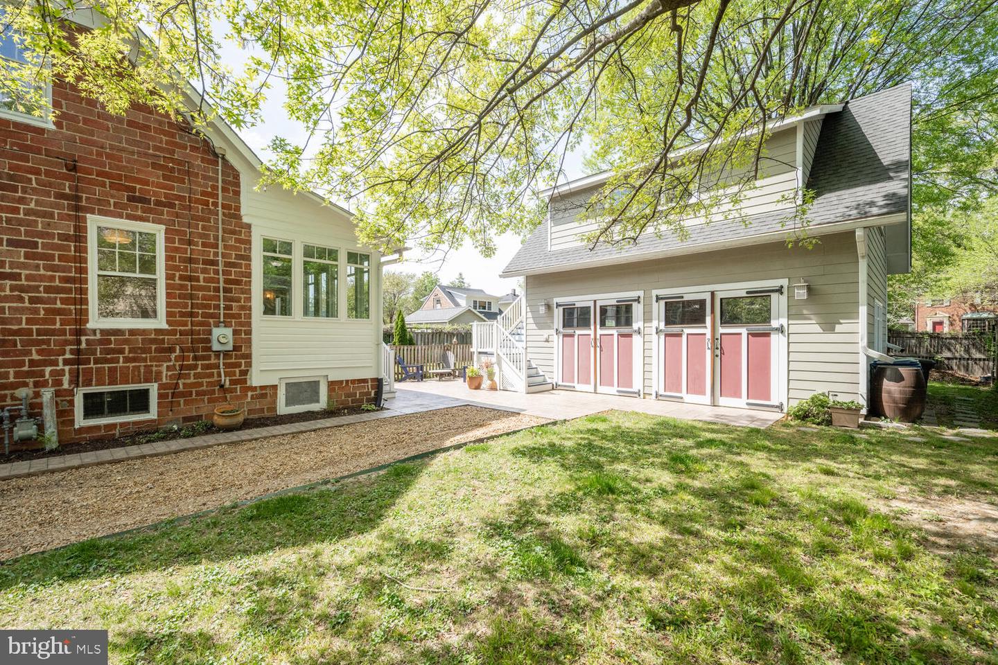 212 E Oxford Ave