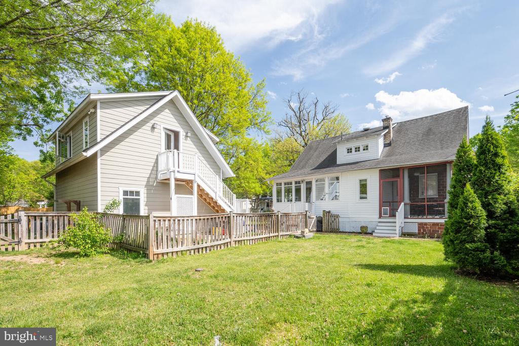 212 E Oxford Ave