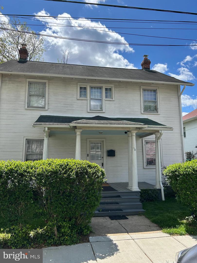 13 E Windsor Ave E