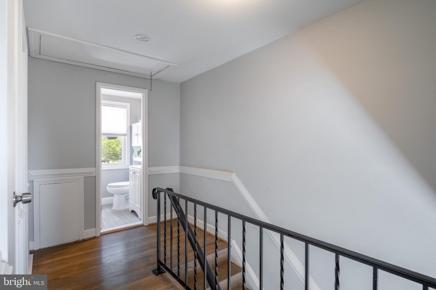 30 Kennedy St