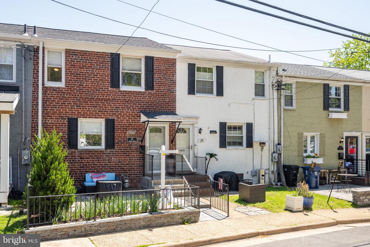 30 Kennedy St