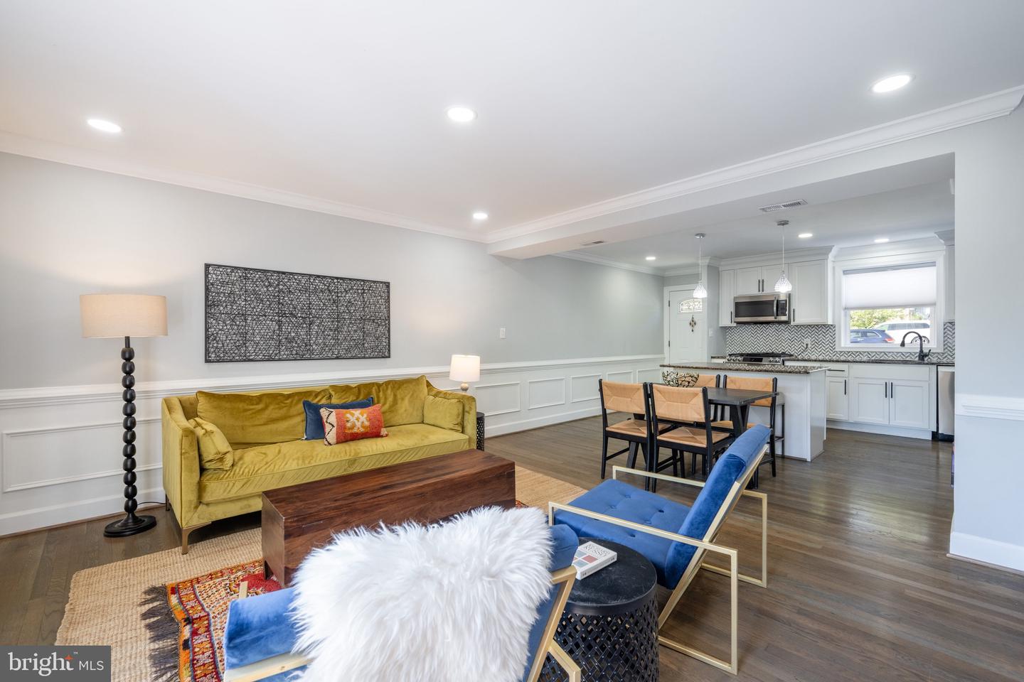 30 Kennedy St