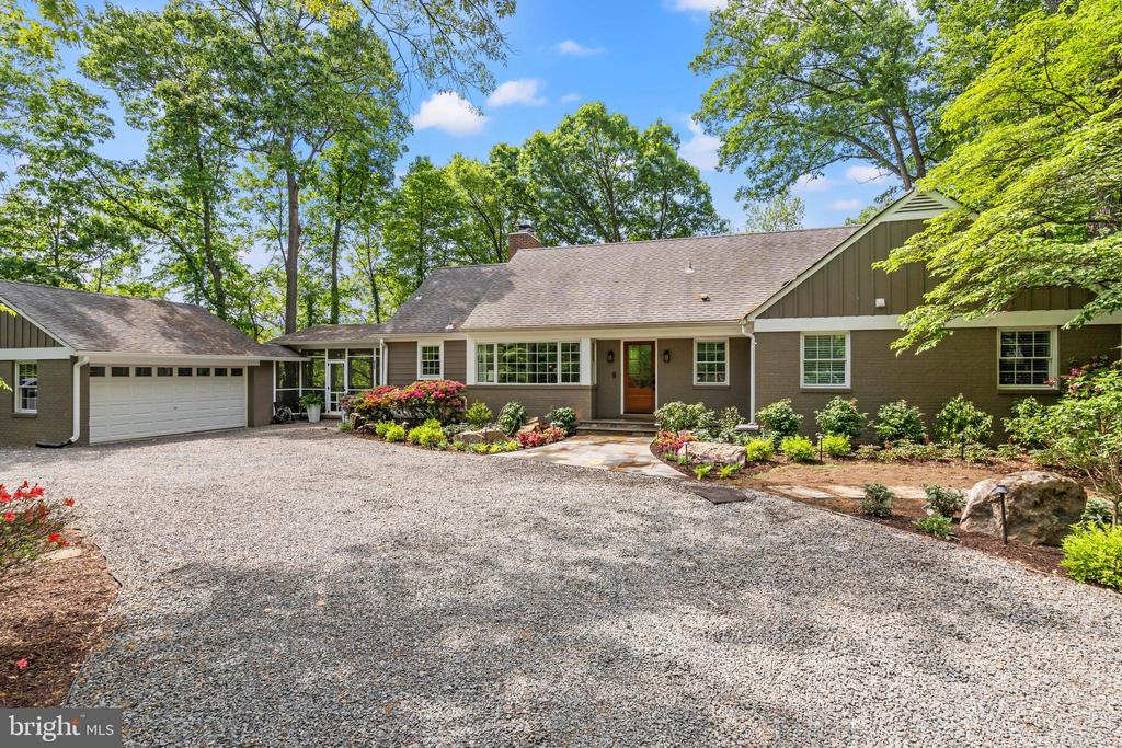 4812 Maury Ln