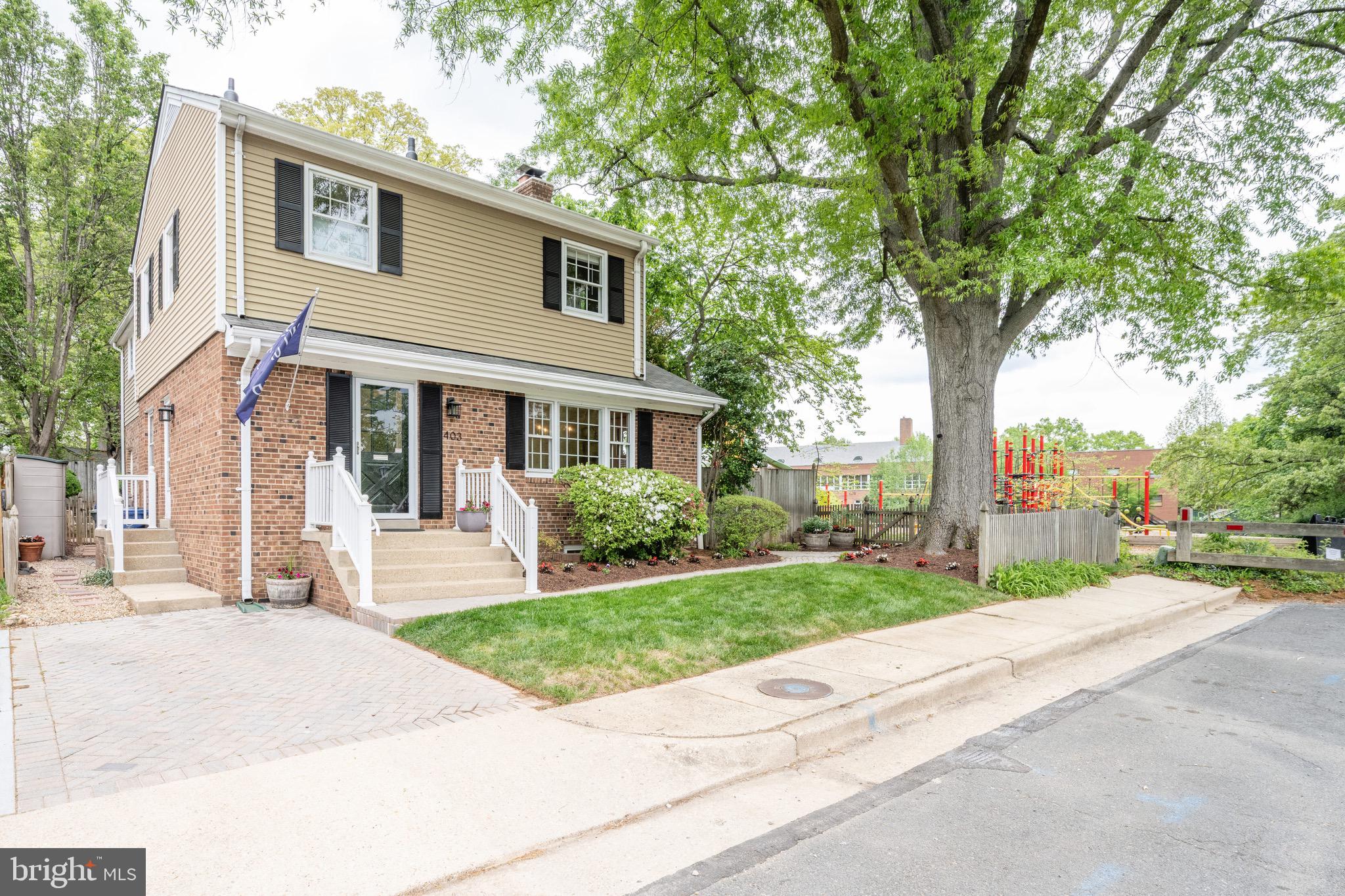403 Thomas St