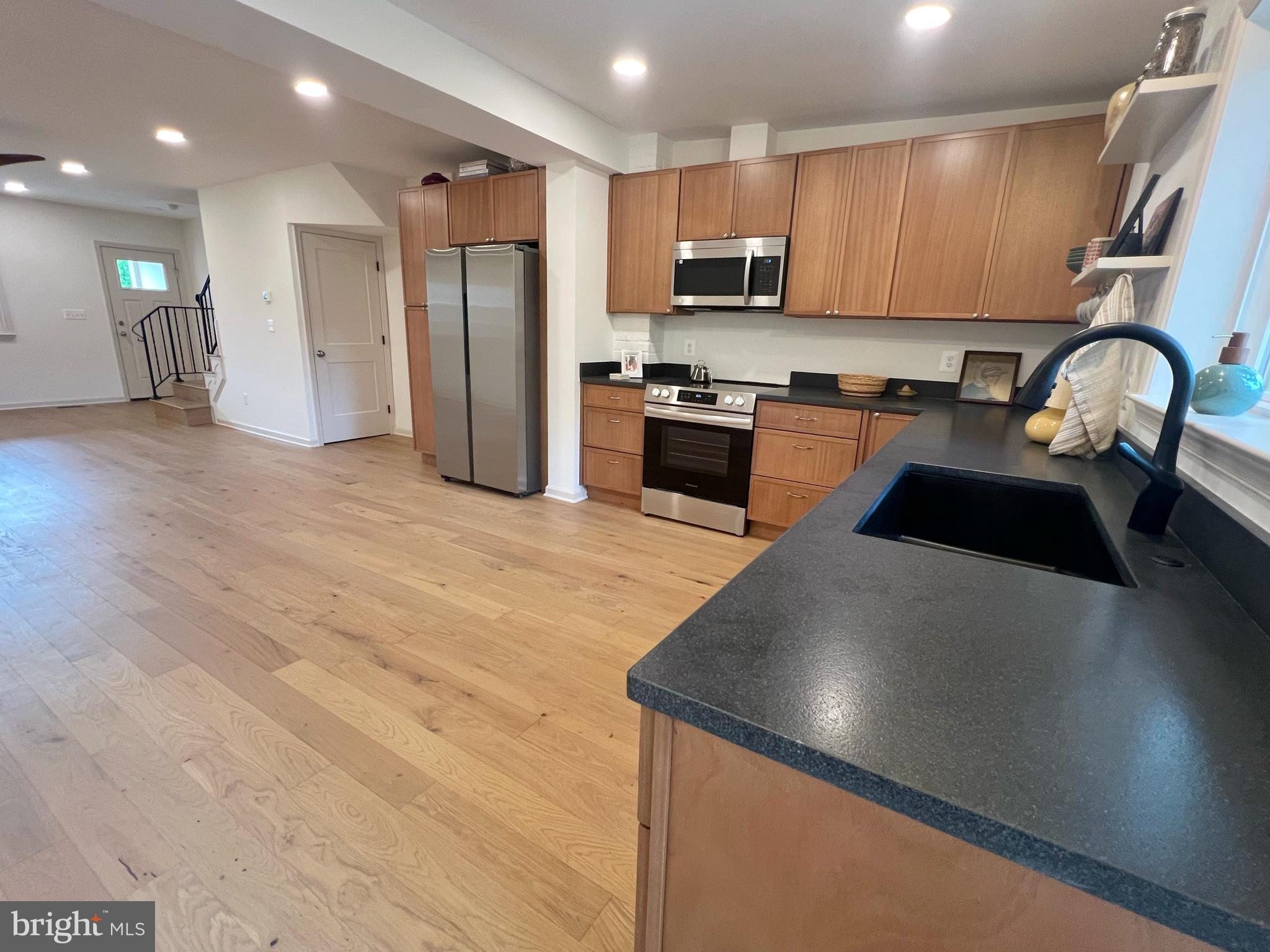 164 WESMOND DR