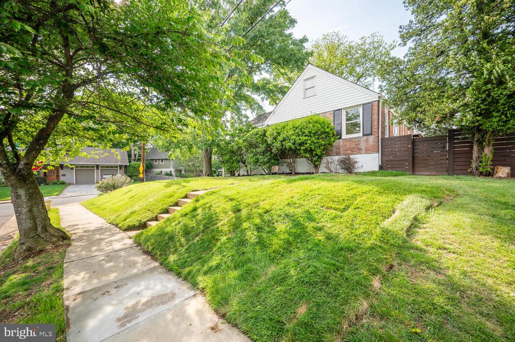 1113 Cross Dr