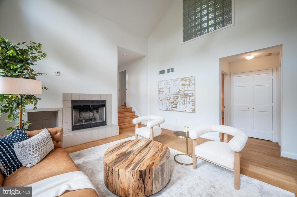 1113 Cross Dr