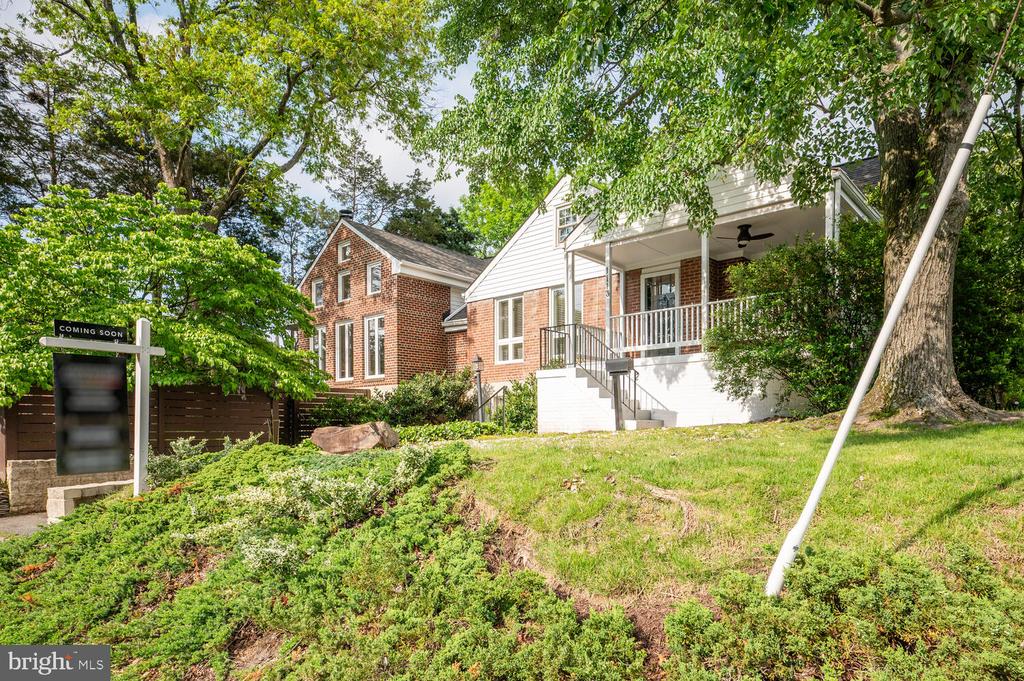 1113 Cross Dr