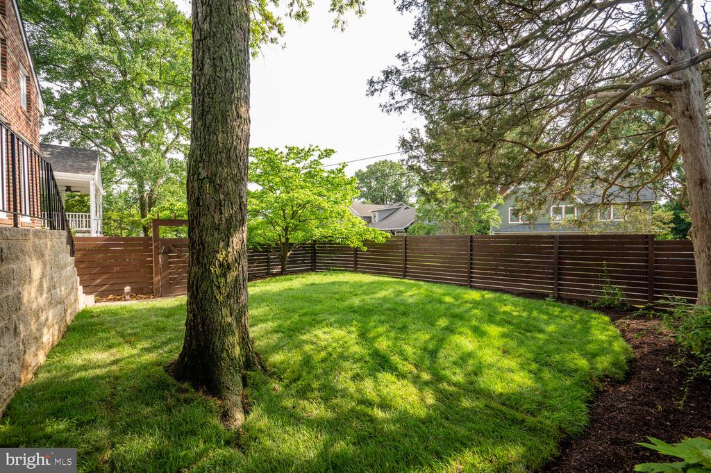 1113 Cross Dr