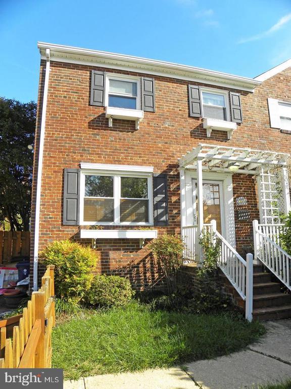 1315 COMMONWEALTH AVE