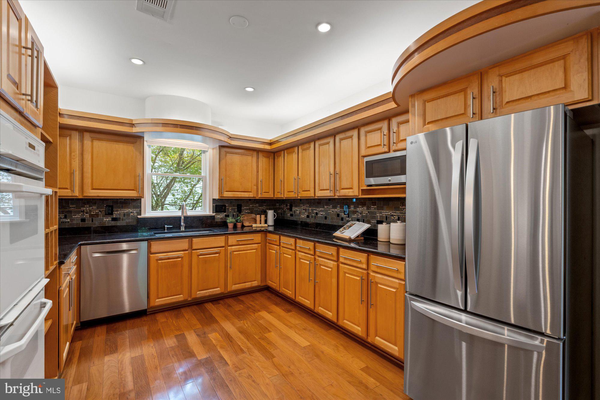 411 E Bellefonte Ave