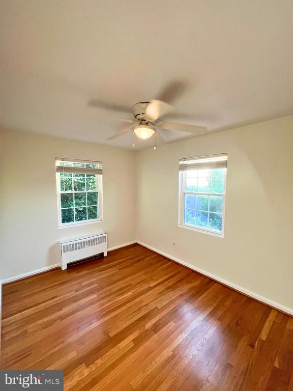 213 GENTRY AVE