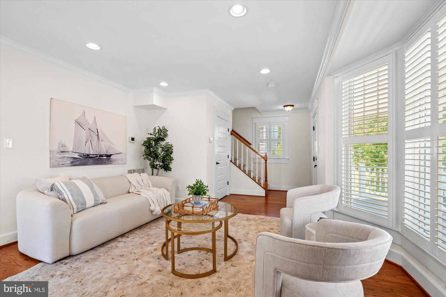 323 Clifford Ave