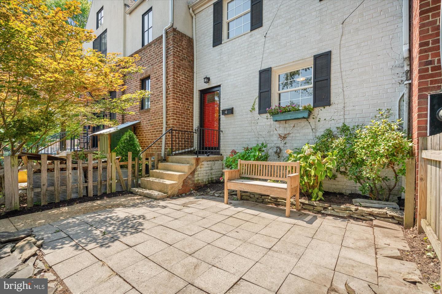 4 Ancell St