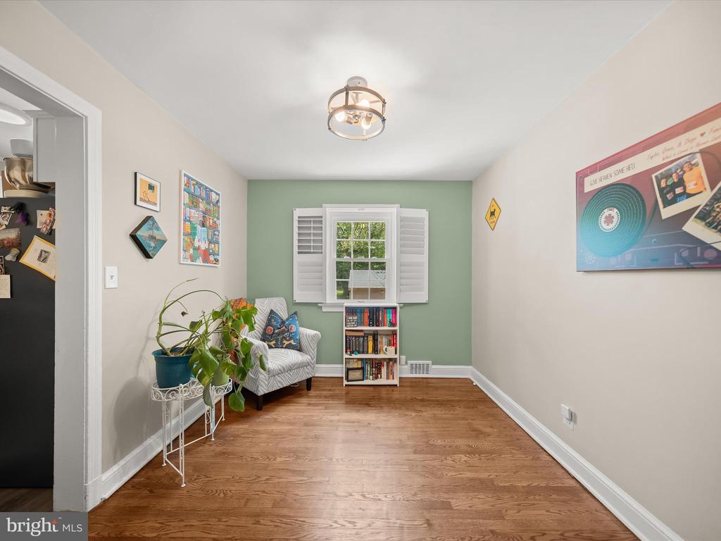 1409 MOUNT VERNON AVE