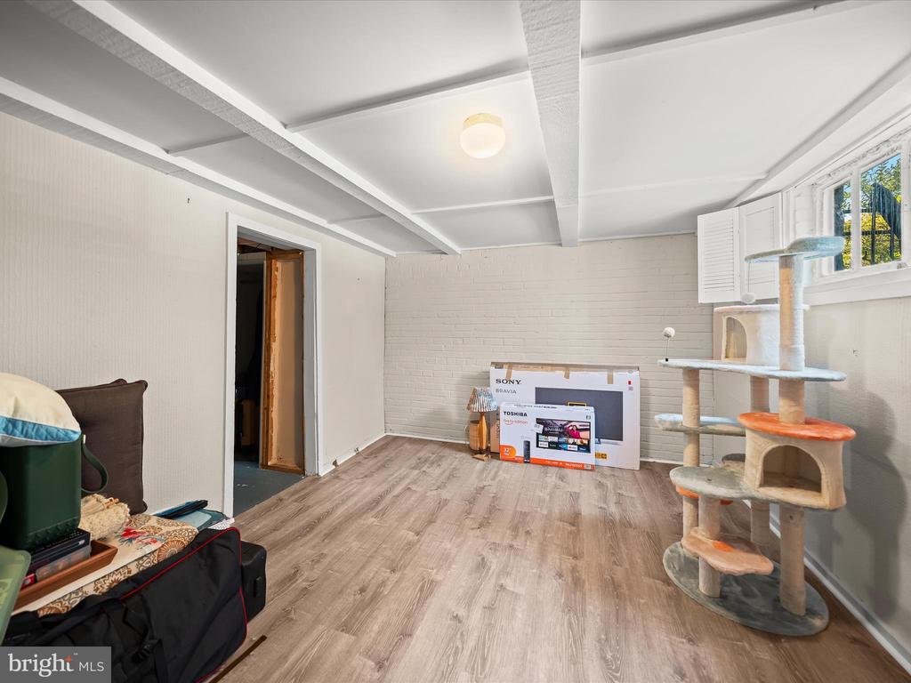 1409 MOUNT VERNON AVE
