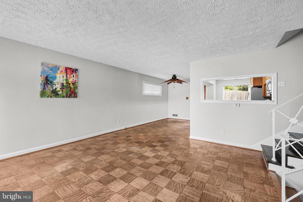 4431 VENABLE AVENUE